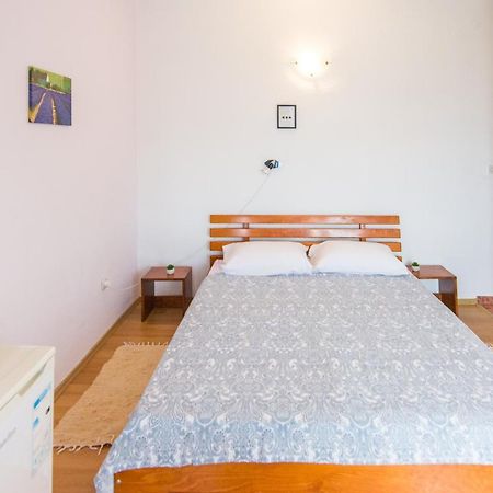 Hotel Sobe Rolo Uz More Biograd Na Moru Esterno foto