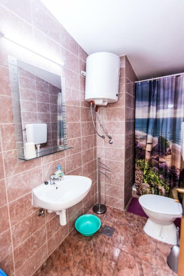 Hotel Sobe Rolo Uz More Biograd Na Moru Esterno foto